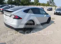 2017 Tesla Model X photo