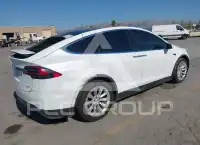 2017 Tesla Model X фото