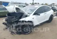 2017 Tesla Model X фото