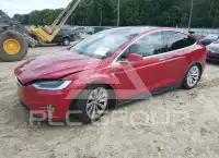 2017 Tesla Model X фото