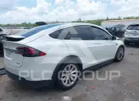2017 Tesla Model X photo