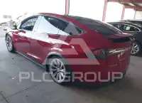2017 Tesla Model X фото