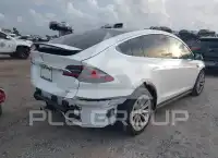 2017 Tesla Model X фото