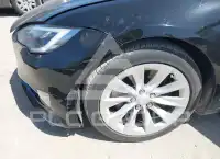 2017 Tesla Model S фото