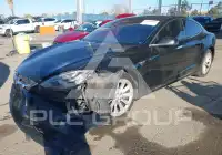 2017 Tesla Model S фото