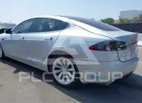2017 Tesla Model S фото