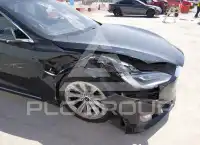 2017 Tesla Model S photo
