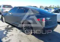 2017 Tesla Model S фото