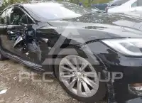 2017 Tesla Model S фото