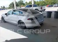 2017 Tesla Model S фото