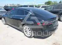 2017 Tesla Model S фото