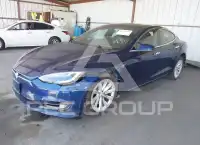 2017 Tesla Model S фото