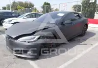 2017 Tesla Model S фото