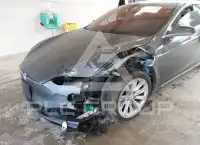 2017 Tesla Model S фото