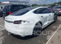 2017 Tesla Model S фото