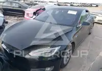 2017 Tesla Model S photo