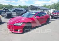 2017 Tesla Model S фото