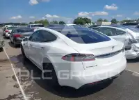 2017 Tesla Model S фото