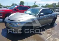 2017 Alfa Romeo Giulia photo