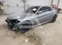 2017 Alfa Romeo Giulia photo
