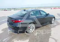 2017 Alfa Romeo Giulia photo