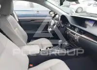 2017 Lexus ES350 photo