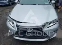 2017 Lexus ES350 photo