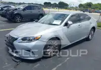 2017 Lexus ES350 photo