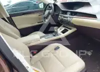 2017 Lexus ES350 photo