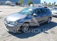 2017 Lexus CT photo