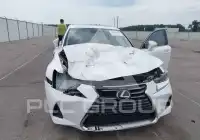 2017 Lexus IS300 фото