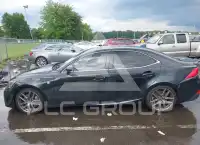 2017 Lexus IS300 фото