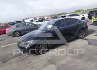 2017 Lexus IS200 фото