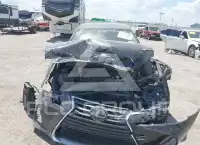 2017 Lexus IS200 photo