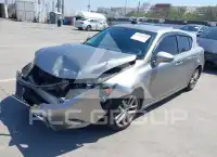 2017 Lexus CT200 photo