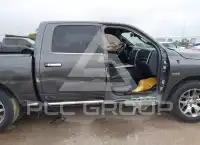 2017 RAM 1500 фото