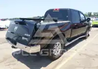 2017 RAM 2500 photo