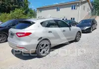 2017 Maserati LEVANTE фото
