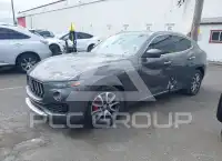 2017 Maserati LEVANTE photo