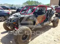 2017 Can-AM MAVERICK photo