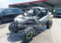 2017 Can-AM MAVERICK фото