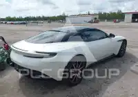 2017 Aston Martin DB11 фото