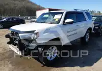 2017 Toyota 4 RUNNER фото
