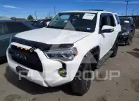 2017 Toyota 4 RUNNER photo