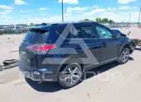 2017 Toyota RAV4 фото