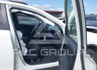 2017 Toyota RAV4 фото