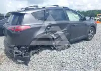 2017 Toyota RAV4 photo