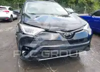 2017 Toyota RAV4 photo