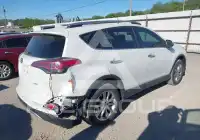 2017 Toyota RAV4 фото