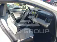 2017 Toyota RAV4 фото